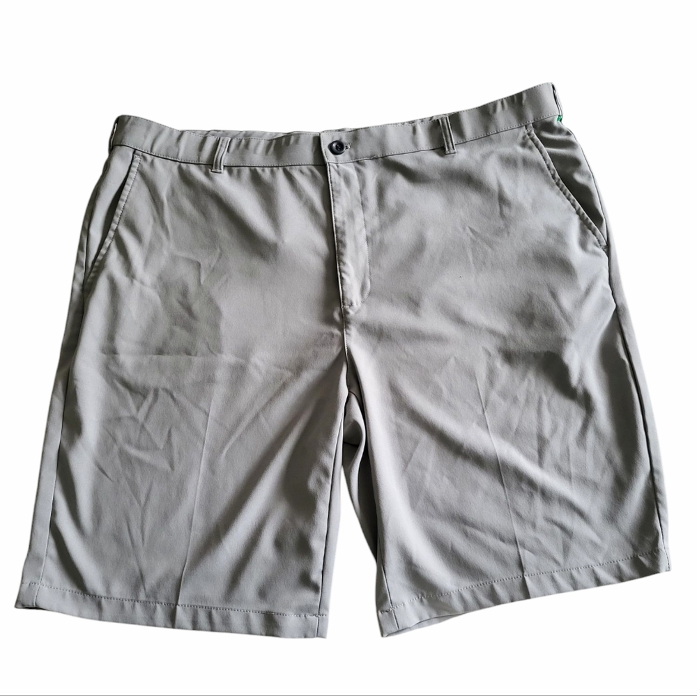 Izod Golf Shorts Mens 42 Gray 10" inseam Performance Preppy Grip Waist Tech